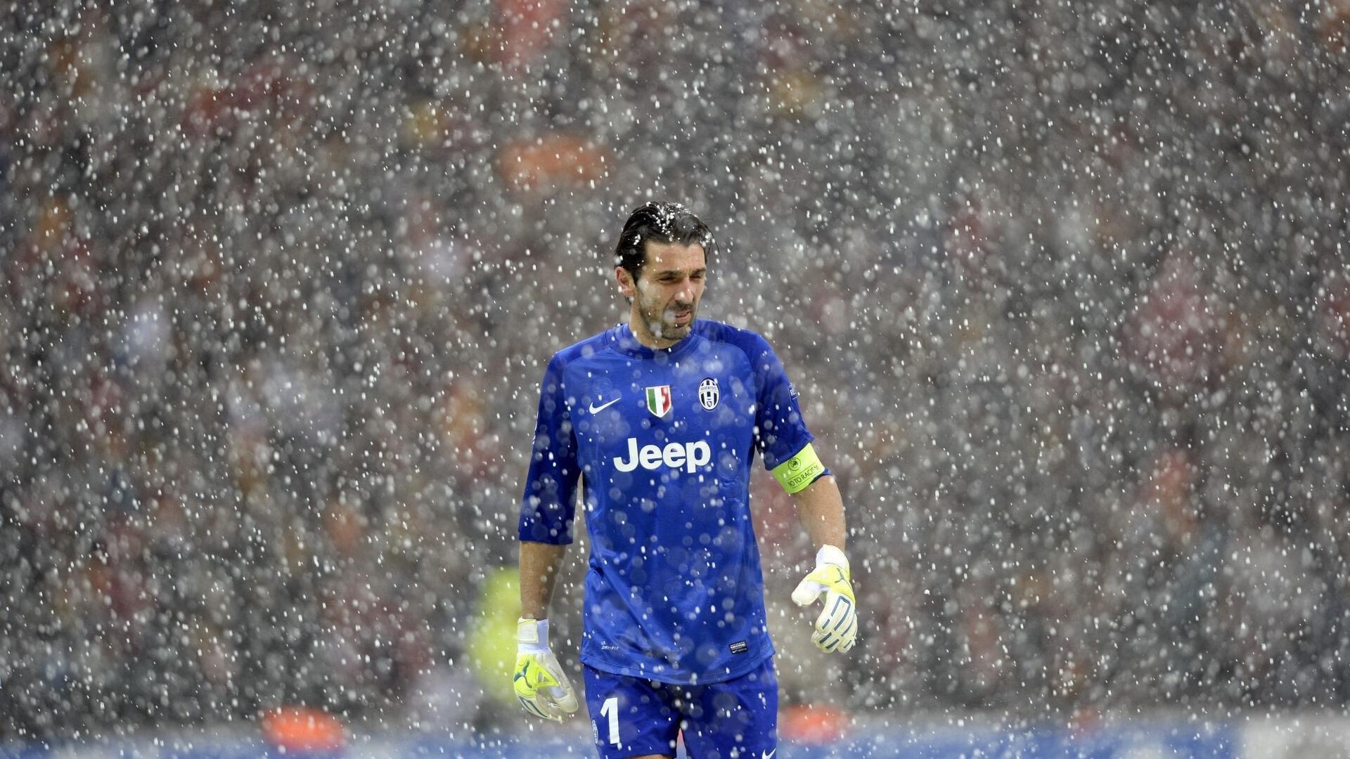 莫拉塔，哪怕只是来搬装备，我也必须响应国家队征召